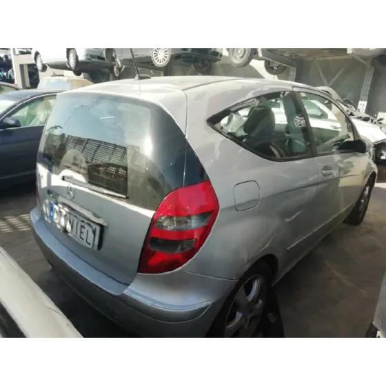 MERCEDES CLASE A (W169) '2010 A 160 BE RED & BLACK (169.331) GRIS