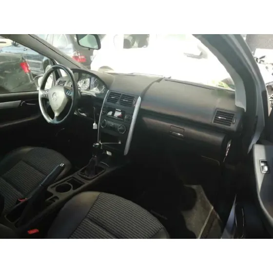 MERCEDES CLASE A (W169) '2010 A 160 BE RED & BLACK (169.331) GRIS