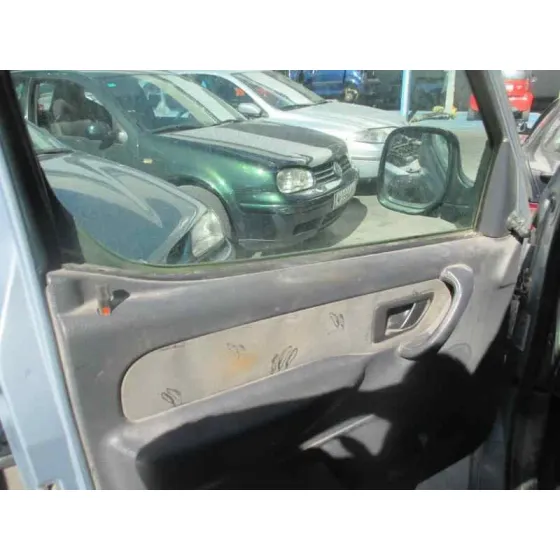 PEUGEOT PARTNER (S1) '2001 BREAK AZUL