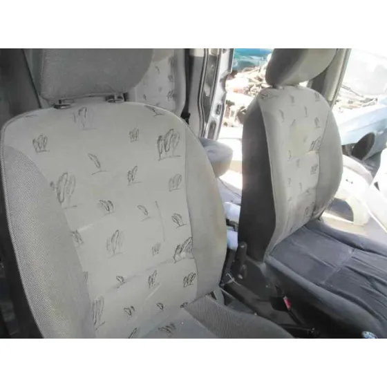 PEUGEOT PARTNER (S1) '2001 BREAK AZUL