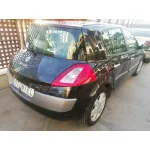 RENAULT MEGANE II BERLINA 5P RENAULT MEGANE II BERLINA 5P '2004 CONFORT AUTHENTIQUE NEGRO 2002