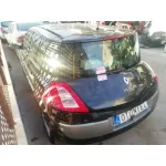 RENAULT MEGANE II BERLINA 5P RENAULT MEGANE II BERLINA 5P '2004 CONFORT AUTHENTIQUE NEGRO 2002