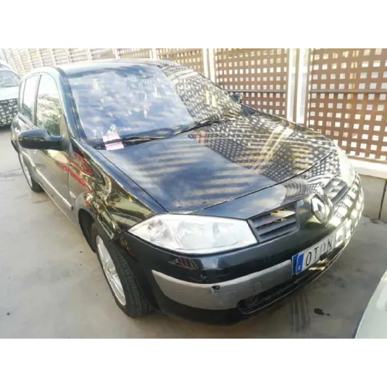 RENAULT MEGANE II BERLINA 5P '2004 CONFORT AUTHENTIQUE NEGRO