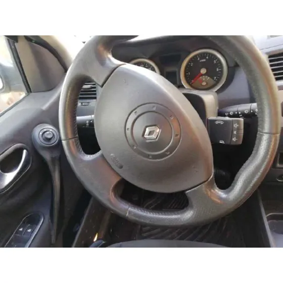 RENAULT MEGANE II BERLINA 5P '2004 CONFORT AUTHENTIQUE NEGRO