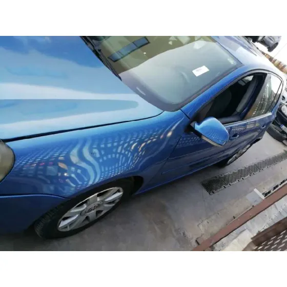 VOLKSWAGEN GOLF V BERLINA (1K1) '2004 1.9 TDI AZUL