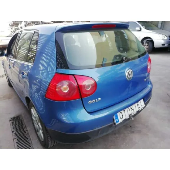 VOLKSWAGEN GOLF V BERLINA (1K1) '2004 1.9 TDI AZUL
