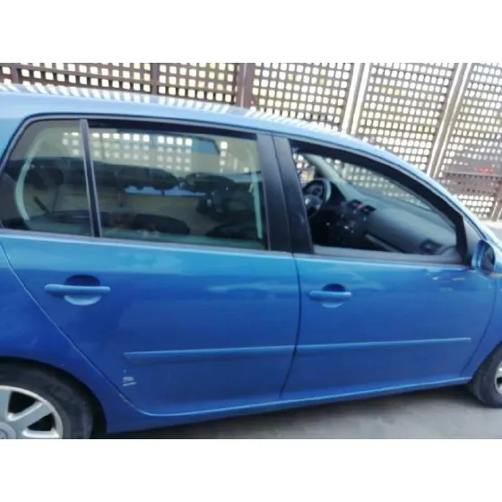 VOLKSWAGEN GOLF V BERLINA (1K1) '2004 1.9 TDI AZUL