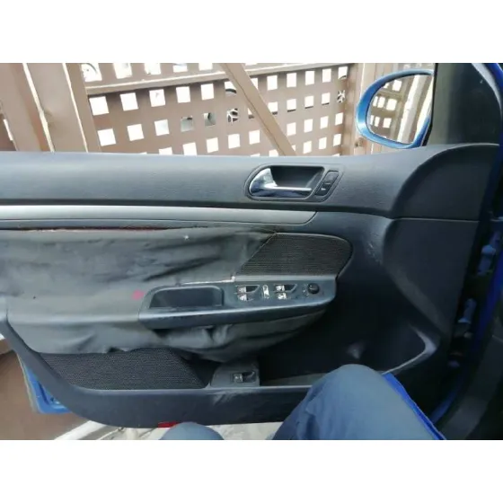 VOLKSWAGEN GOLF V BERLINA (1K1) '2004 1.9 TDI AZUL