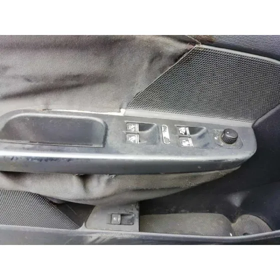 VOLKSWAGEN GOLF V BERLINA (1K1) '2004 1.9 TDI AZUL