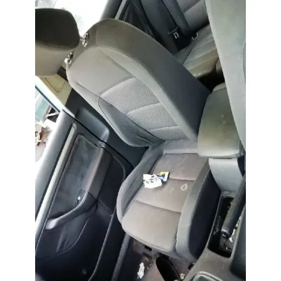 VOLKSWAGEN GOLF V BERLINA (1K1) '2004 1.9 TDI AZUL