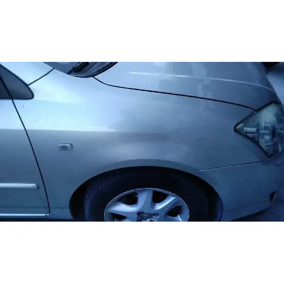 TOYOTA COROLLA (E12) '2006 2.0 D-4D SOL SEDAN PLATA