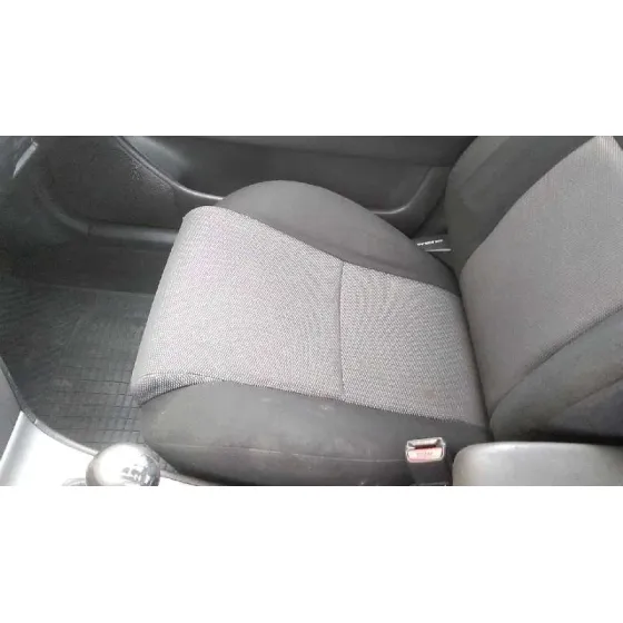 TOYOTA COROLLA (E12) '2006 2.0 D-4D SOL SEDAN PLATA