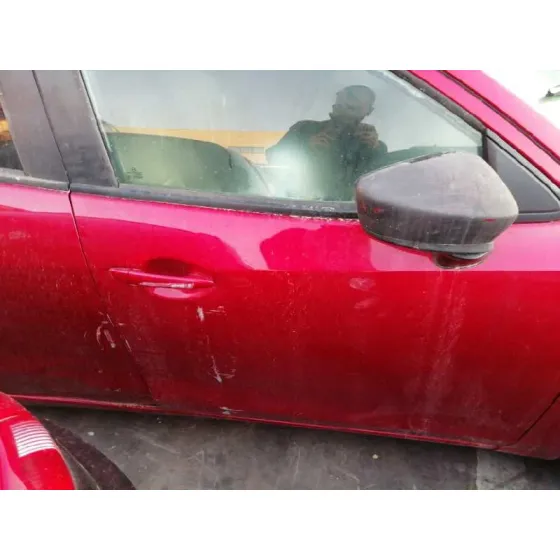 MAZDA 2 LIM. () '2015 EXCLUSIVE-LINE ROJO