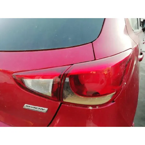 MAZDA 2 LIM. () '2015 EXCLUSIVE-LINE ROJO