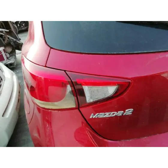 MAZDA 2 LIM. () '2015 EXCLUSIVE-LINE ROJO