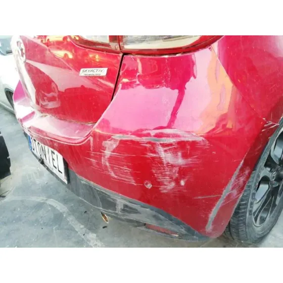 MAZDA 2 LIM. () '2015 EXCLUSIVE-LINE ROJO