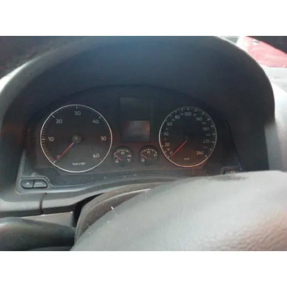 VOLKSWAGEN GOLF V BERLINA (1K1) '2004 HIGHLINE ROJO