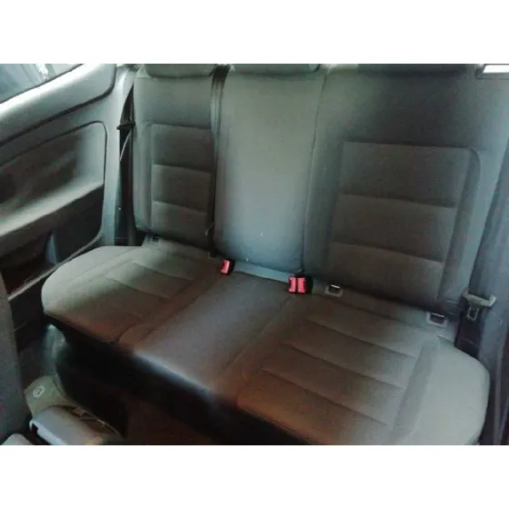VOLKSWAGEN GOLF V BERLINA (1K1) '2004 HIGHLINE ROJO