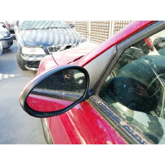 ALFA ROMEO 147 (190) '2004 1.9 JTD DISTINCTIVE ROJO