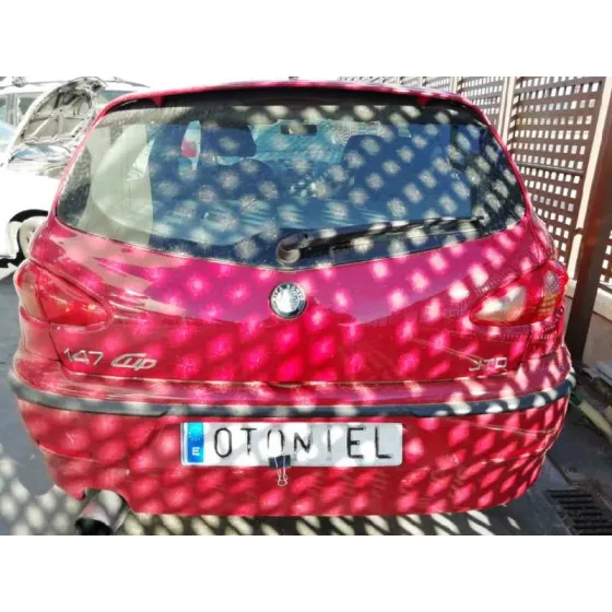 ALFA ROMEO 147 (190) '2004 1.9 JTD DISTINCTIVE ROJO
