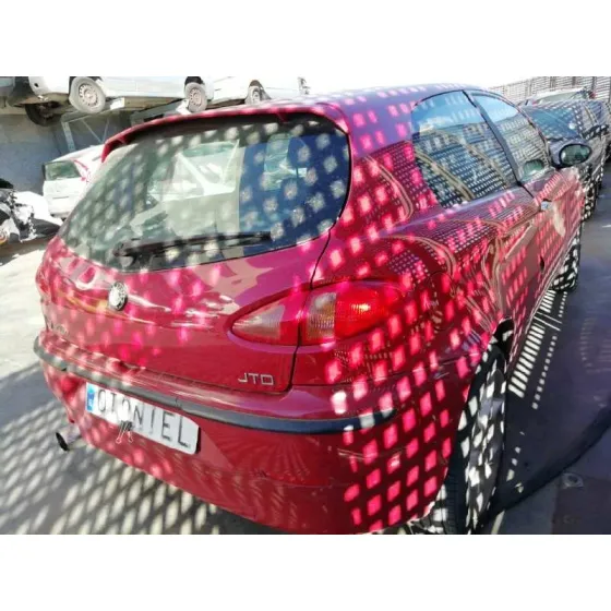 ALFA ROMEO 147 (190) '2004 1.9 JTD DISTINCTIVE ROJO