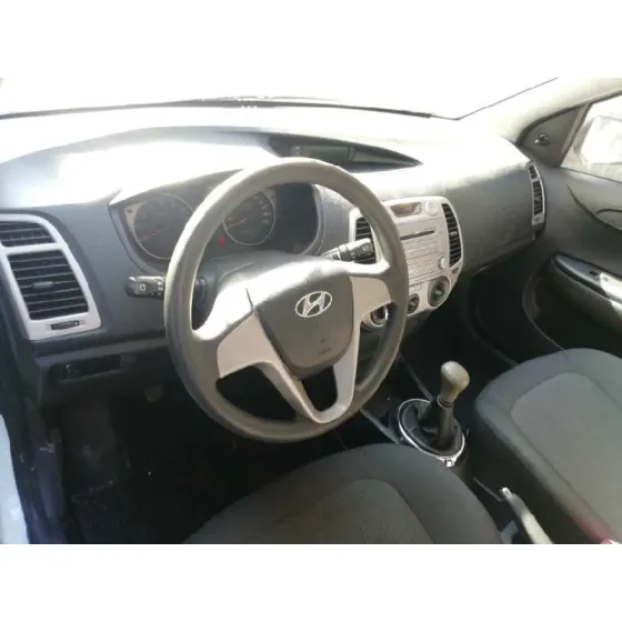 HYUNDAI I20 '2010 COMFORT BLANCO