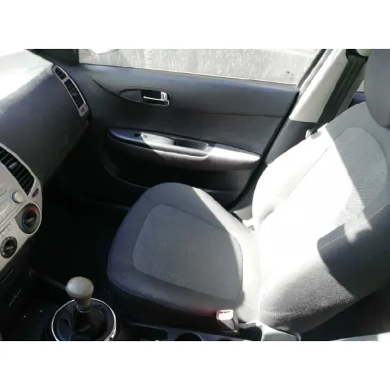 HYUNDAI I20 '2010 COMFORT BLANCO