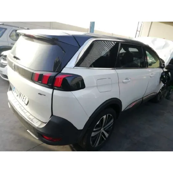 PEUGEOT 5008 '2018 GT BLANCO