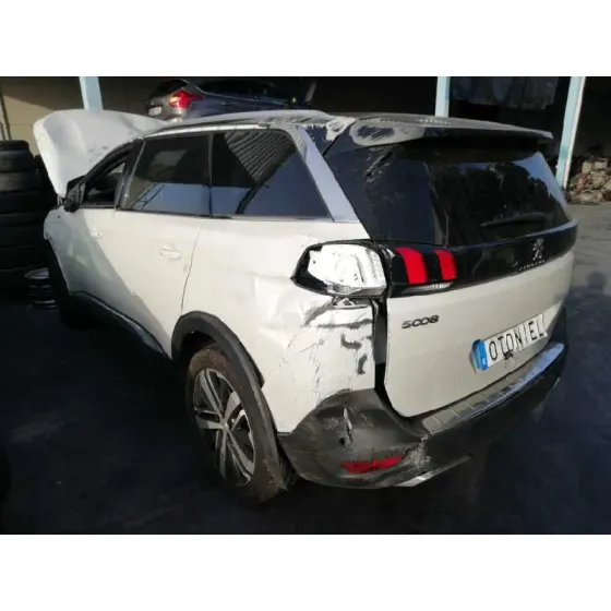 PEUGEOT 5008 '2018 GT BLANCO