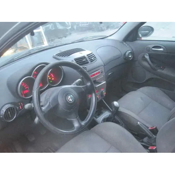 ALFA ROMEO 147 (190) '2001 1.6 16V CAT