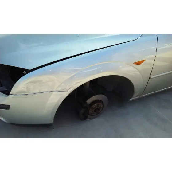 FORD MONDEO BERLINA (GE) '2001 AMBIENTE (06.2003->) (D) PLATA