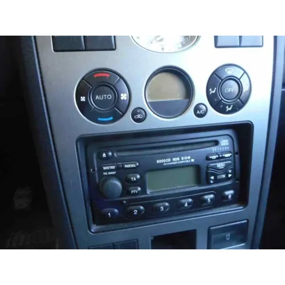 FORD MONDEO BERLINA (GE) '2001 AMBIENTE (06.2003->) (D) PLATA
