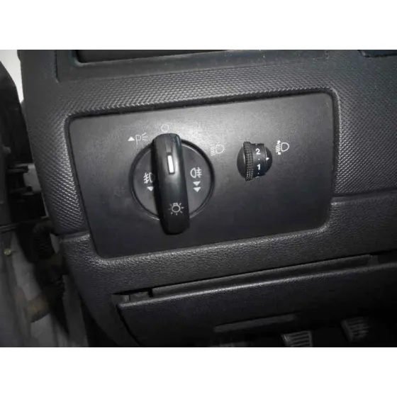 FORD MONDEO BERLINA (GE) '2001 AMBIENTE (06.2003->) (D) PLATA