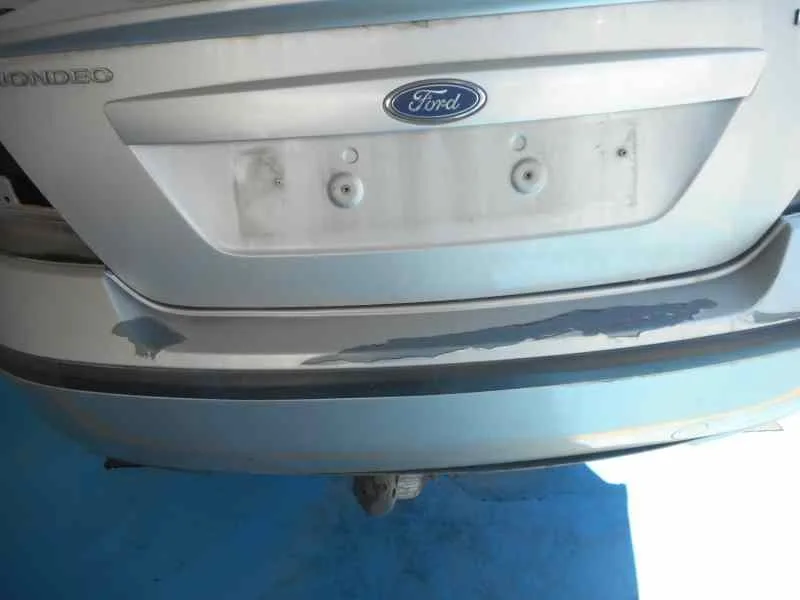 FORD MONDEO BERLINA (GE) '2001 AMBIENTE (06.2003->) (D) PLATA