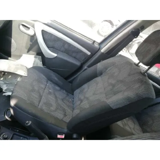 DACIA SANDERO '2008 1.6 CAT GRIS