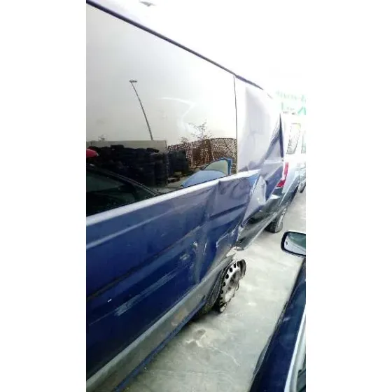 MERCEDES VITO CAJA CERRADA 6.03 -> '2004 111 CDI COMPACTO (639.601) AZUL