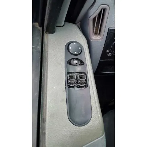 MERCEDES VITO CAJA CERRADA 6.03 -> '2004 111 CDI COMPACTO (639.601) AZUL