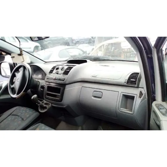 MERCEDES VITO CAJA CERRADA 6.03 -> '2004 111 CDI COMPACTO (639.601) AZUL