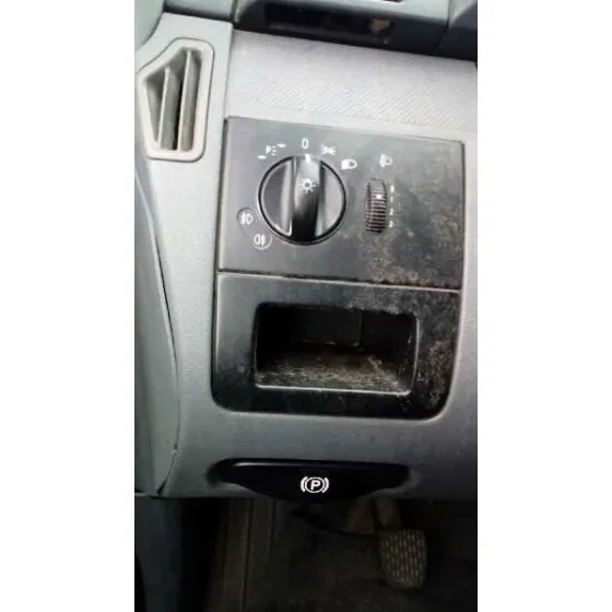 MERCEDES VITO CAJA CERRADA 6.03 -> '2004 111 CDI COMPACTO (639.601) AZUL
