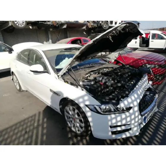 JAGUAR XE '2018 PORTFOLIO AWD BLANCO