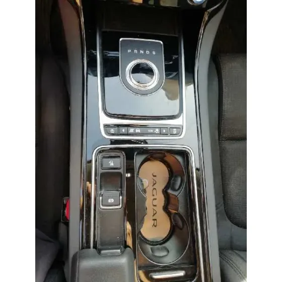 JAGUAR XE '2018 PORTFOLIO AWD BLANCO