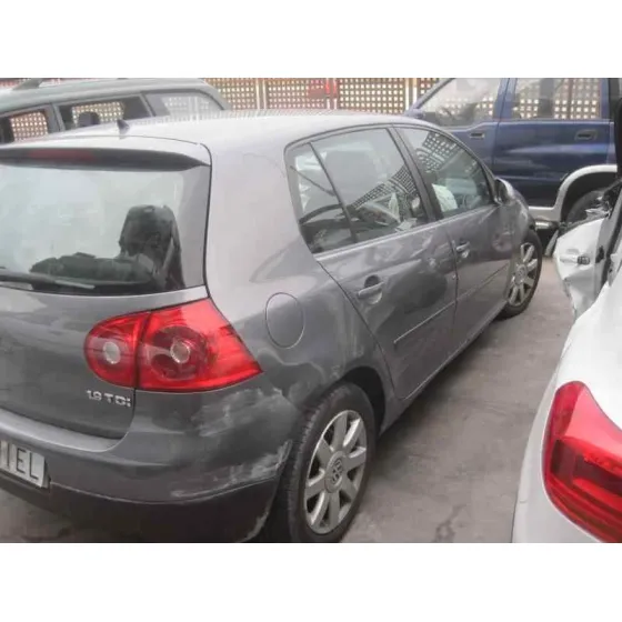 VOLKSWAGEN GOLF V BERLINA (1K1) '2005 HIGHLINE GRIS