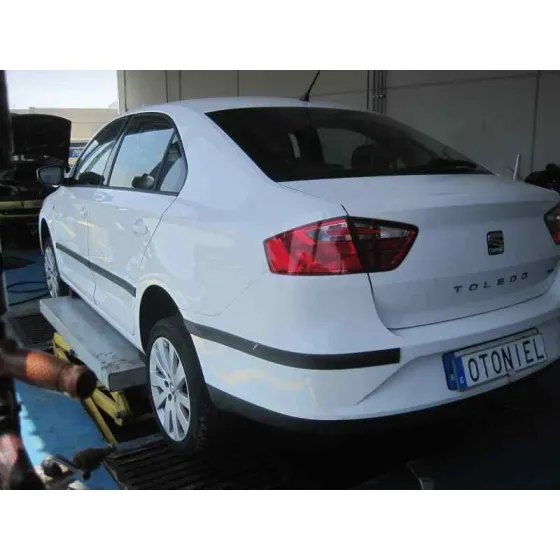 SEAT TOLEDO (KG3) '2015 REFERENCE BLANCO