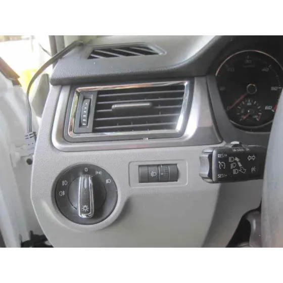 SEAT TOLEDO (KG3) '2015 REFERENCE BLANCO