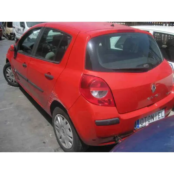 RENAULT CLIO III '2006 20 ANIVERSARIO ROJO