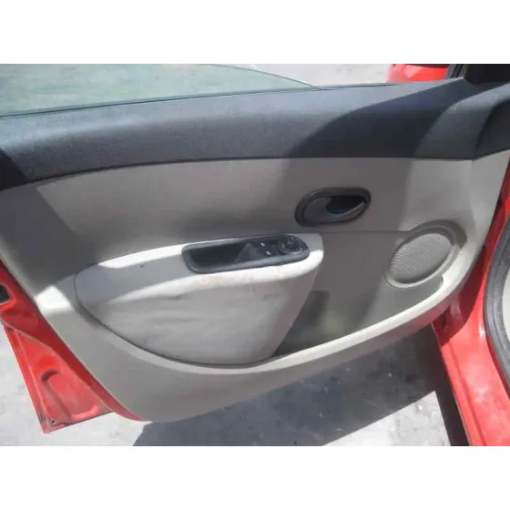 RENAULT CLIO III '2006 20 ANIVERSARIO ROJO
