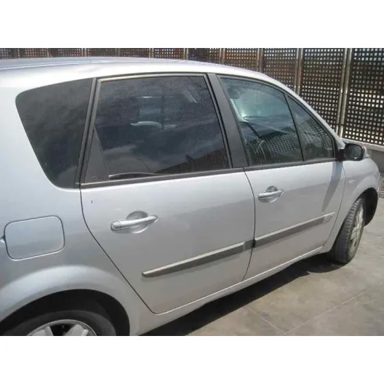 RENAULT SCENIC II '2005 CONFORT AUTHENTIQUE PLATA