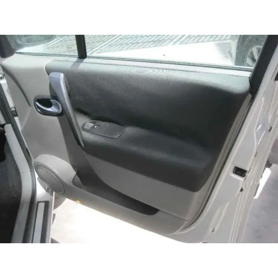 RENAULT SCENIC II '2005 CONFORT AUTHENTIQUE PLATA