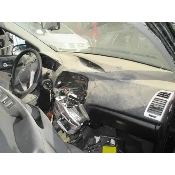 HYUNDAI I20 '2012 COMFORT NEGRO