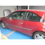 RENAULT MEGANE II BERLINA 5P RENAULT MEGANE II BERLINA 5P '2003 AUTHENTIQUE GRANATE 2002